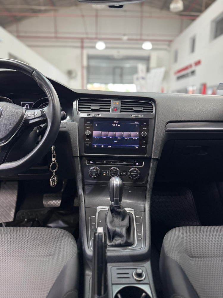 Volkswagen GOLF COMFORTLINE 1.4L TSI DSG — foto 4